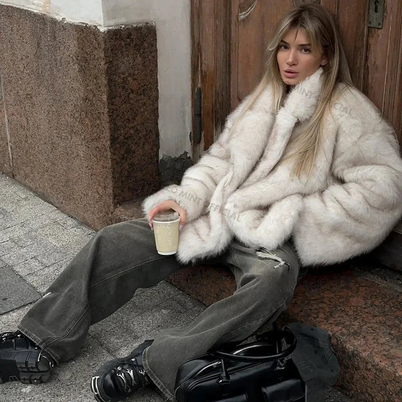 Veste Oversize en Fausse Fourrure – Style Streetwear Luxe