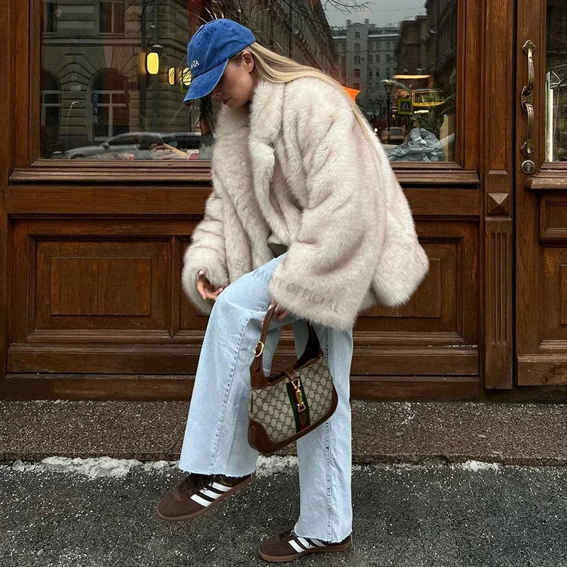 Veste Oversize en Fausse Fourrure – Style Streetwear Luxe